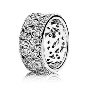 Pandora Authentic Shimmering leaves Ring